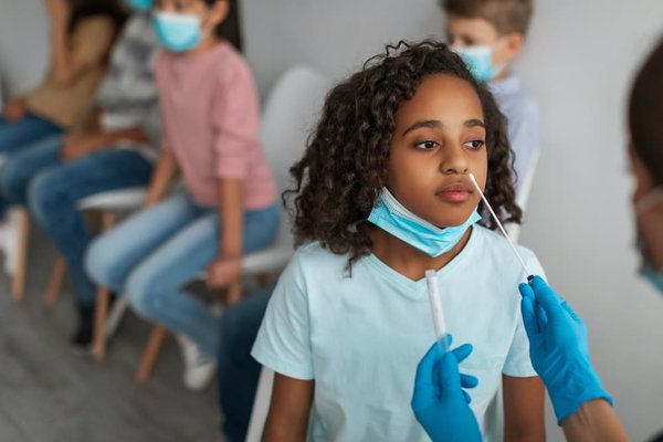 Quelles sont les meilleures méthodes pour tester l'équilibre et le fair-play dans un jeu compétitif avant son lancement ?